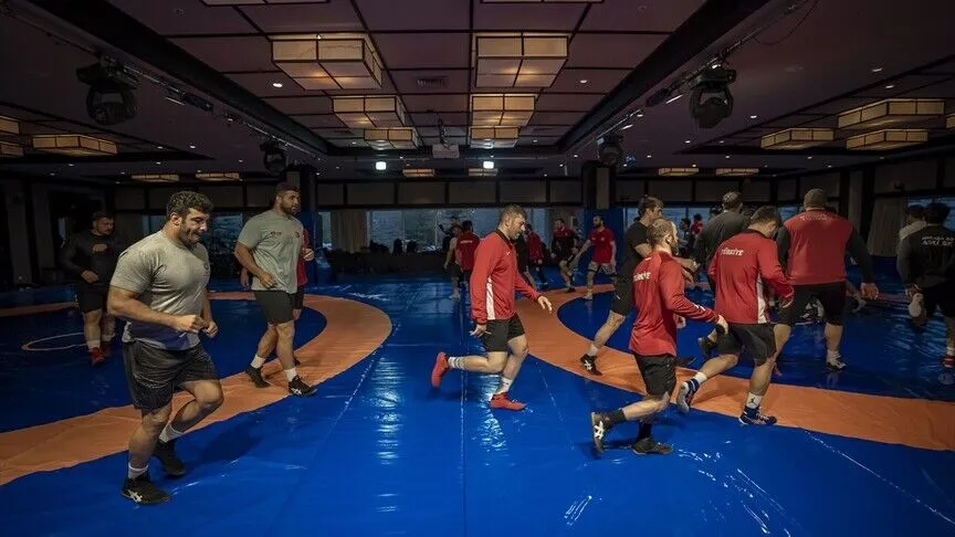 Grekoromen A Milli Güreş Takımı, Kazakistan'da düzenlenecek 2026 Dünya Şampiyonası'ndan
