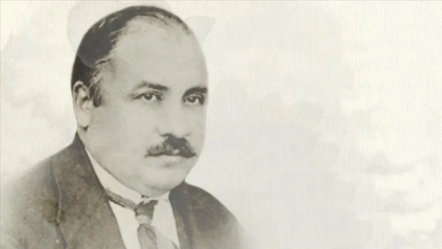 Çalışmalarında dil, kültür, eğitim, ahlak ve toplum konularına yer veren
