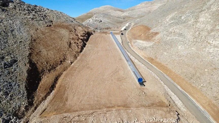 Batman'ın Sason ilçesindeki 2 bin 978 metre rakımlı Mereto Dağı'na