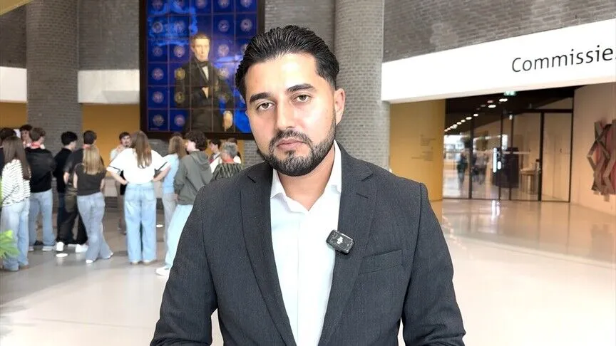 Hollanda'da DENK Partisi Milletvekili Doğukan Ergin, ülkede yabancı ve Müslüman