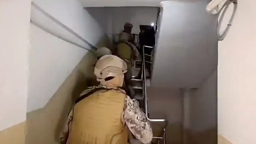 İçişleri Bakanlığı, uyuşturucu satıcılarına yönelik 75 ilde düzenlenen operasyonlarda, 985