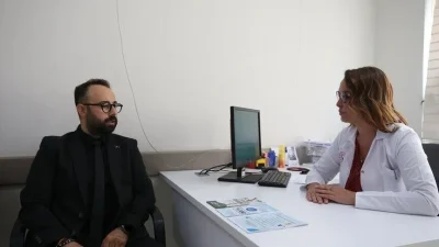 Hatay ve Çanakkale'de uzun yıllar sigara kullanan sağlık çalışanları Anıl