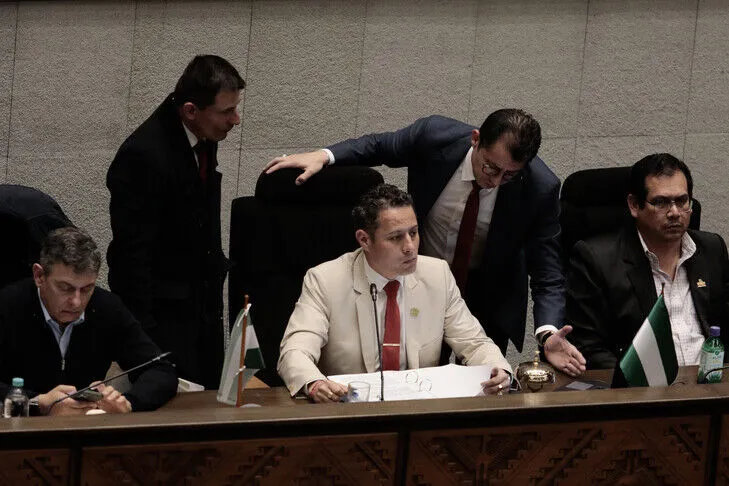 Edmand Lara, yetkililerin sahte suçlamalar hazırladığını iddia ediyor.