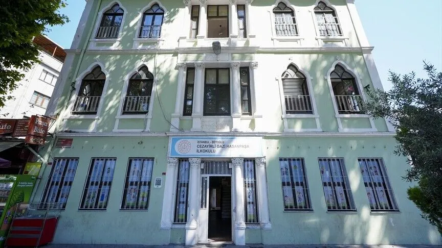 Osmanlı'nın önemli denizcilerinden Cezayirli Gazi Hasan Paşa'nın yaptırdığı ve bir
