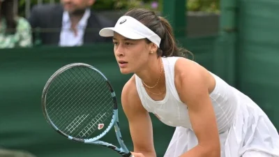 Milli tenisçi Zeynep Sönmez, Çin'de düzenlenen Wuhan Açık'ta Kazak sporcu