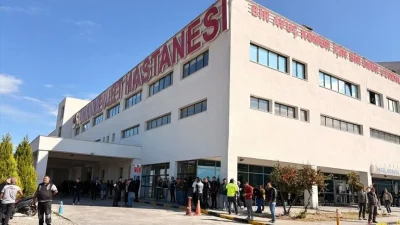 Manisa'nın Soma ilçesindeki bir maden işletmesinde göçük meydana geldi. Göçük