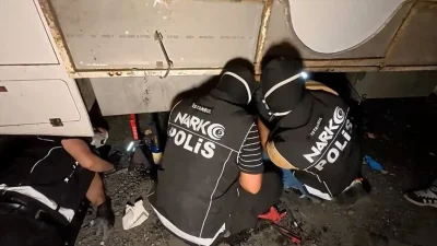 İstanbul'da "Breaking Bad" dizisindeki gibi karavanı uyuşturucu faaliyetlerinde kullanan 2